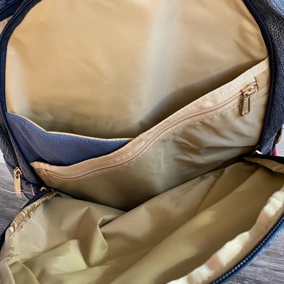 The North Face Isabella Backpack - Picture 6 of 8